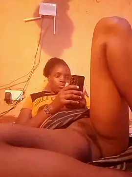 Snapshot of QUEEN-NAIMA chatting on 16, 9, 2025 QUEEN-NAIMA online show from 16, 9, 2025