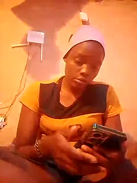 Snapshot of QUEEN-NAIMA chatting on 17, 9, 2025 QUEEN-NAIMA online show from 17, 9, 2025