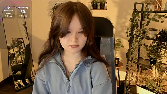 Snapshot of Elainebeness chatting on 9, 5, 2026 Elainebeness online show from 9, 5, 2026