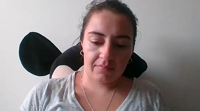 Snapshot of _karlie_kloss_ chatting on 4, 12, 2024 karlie kloss online show from 4, 12, 2024