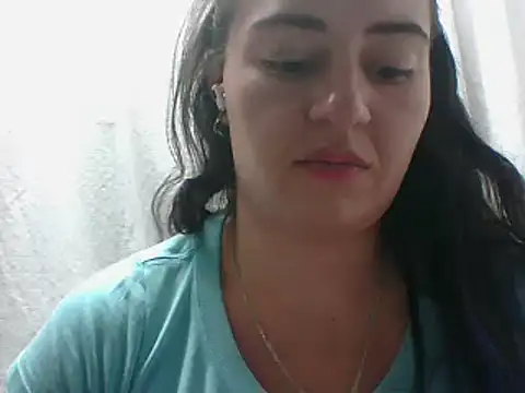 Snapshot of _karlie_kloss_ chatting on 2, 2, 2025 karlie kloss online show from 2, 2, 2025