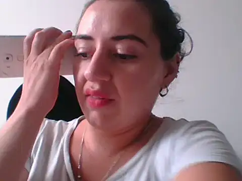 Snapshot of _karlie_kloss_ chatting on 10, 2, 2025 karlie kloss online show from 10, 2, 2025