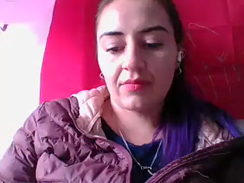 Snapshot of _karlie_kloss_ chatting on 23, 2, 2025 karlie kloss online show from 23, 2, 2025