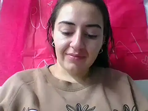 Snapshot of _karlie_kloss_ chatting on 6, 3, 2025 karlie kloss online show from 6, 3, 2025