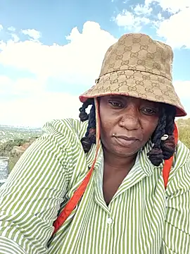 Snapshot of ThickianaRider chatting on 9, 2, 2026 ThickianaRider online show from 9, 2, 2026