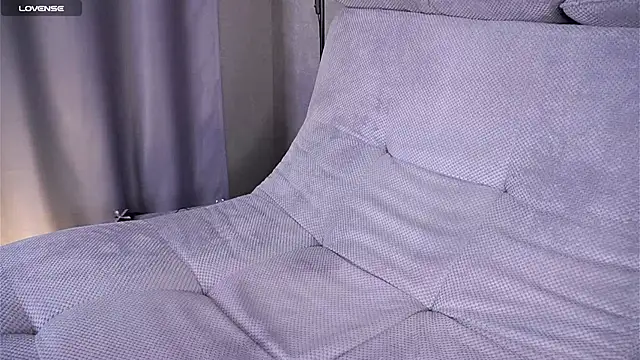 VeronaAppleberry online show from 10, 2, 2025