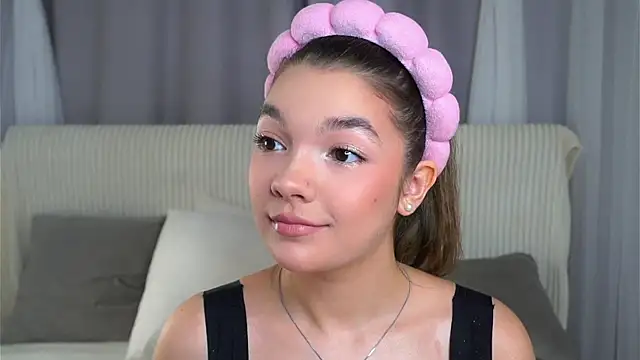 VeronaAppleberry online show from 23, 10, 2025