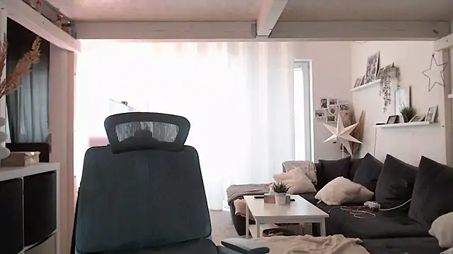 Snapshot of IntiMia chatting on 9, 2, 2026 IntiMia online show from 9, 2, 2026