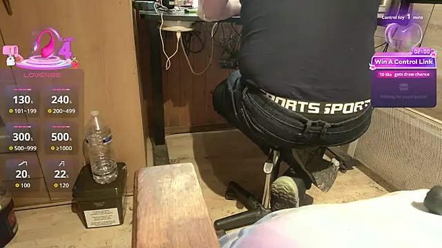 Snapshot of misteryman1956 chatting on 10, 4, 2026 misteryman1956 online show from 10, 4, 2026