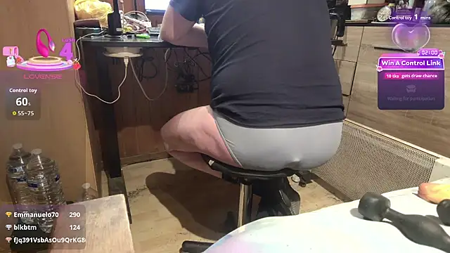 Snapshot of misteryman1956 chatting on 10, 4, 2026 misteryman1956 online show from 10, 4, 2026