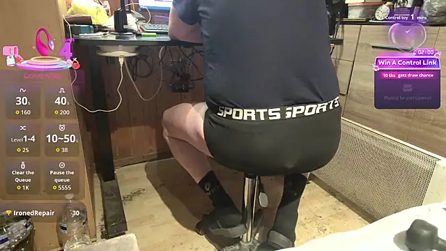 Snapshot of misteryman1956 chatting on 13, 4, 2026 misteryman1956 online show from 13, 4, 2026