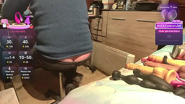 Snapshot of misteryman1956 chatting on 15, 4, 2026 misteryman1956 online show from 15, 4, 2026