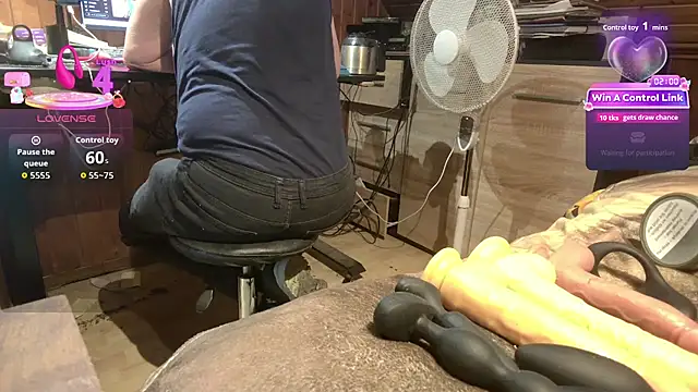 Snapshot of misteryman1956 chatting on 13, 7, 2026 misteryman1956 online show from 13, 7, 2026