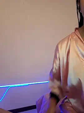 Snapshot of VictoriaEvaans_ chatting on 25, 11, 2025 VictoriaEvaans online show from 25, 11, 2025