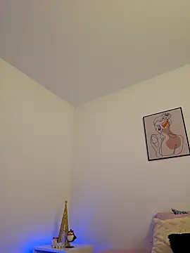 Snapshot of VictoriaEvaans_ chatting on 15, 12, 2025 VictoriaEvaans online show from 15, 12, 2025