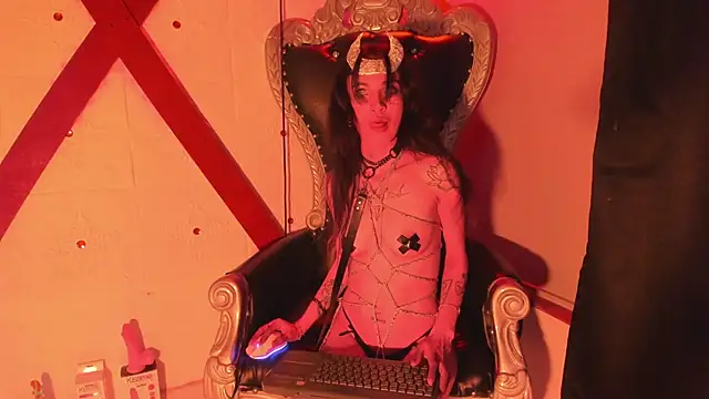 Snapshot of lauren_evans96 chatting on 15, 11, 2025 lauren evans96 online show from 15, 11, 2025