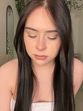  SweetCandyy online show from 5, 2, 2026