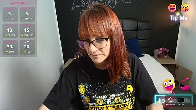 Snapshot of NatashaMason_ chatting on 28, 10, 2025 NatashaMason online show from 28, 10, 2025