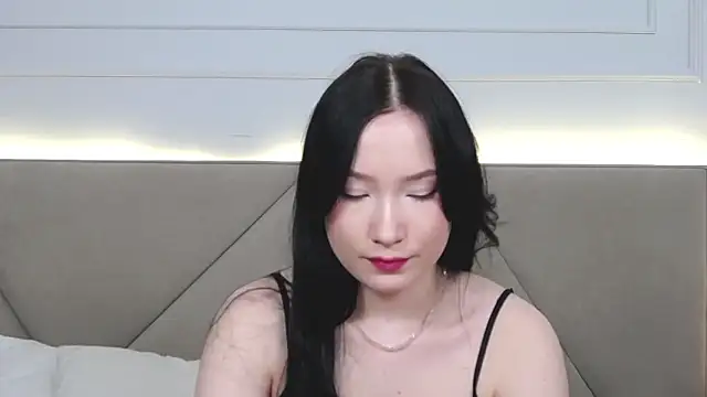 Snapshot of LeilaLow chatting on 29, 12, 2024 LeilaLow online show from 29, 12, 2024