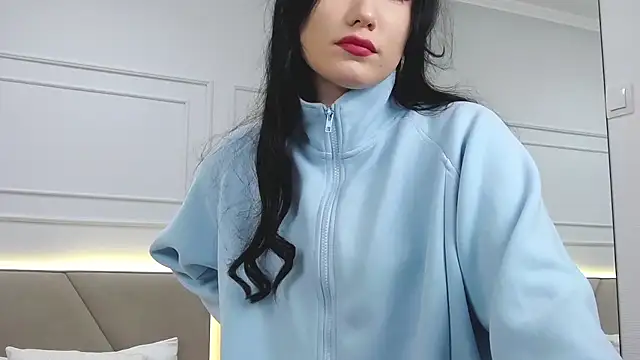 Snapshot of LeilaLow chatting on 17, 1, 2025 LeilaLow online show from 17, 1, 2025