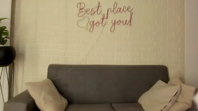 Snapshot of karina_gomez_18 chatting on 9, 2, 2026 karina gomez 18 online show from 9, 2, 2026