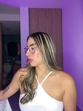 Issabela G1 online show from 9, 1, 2025