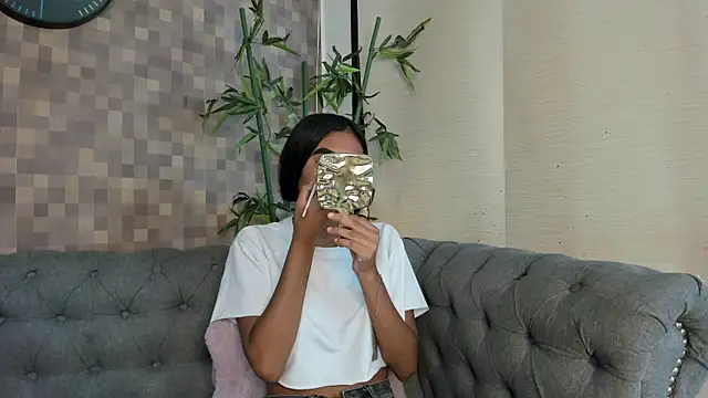 Snapshot of julieta_aguilar1 chatting on 28, 9, 2025 julieta aguilar1 online show from 28, 9, 2025