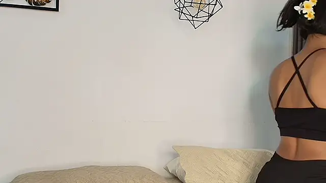 Snapshot of julieta_aguilar1 chatting on 31, 10, 2025 julieta aguilar1 online show from 31, 10, 2025