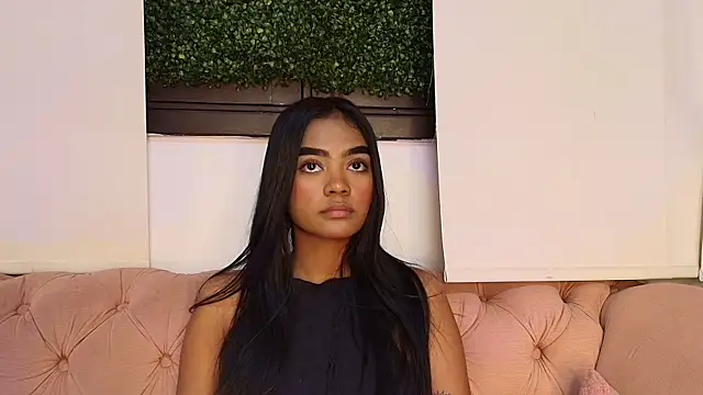 Snapshot of julieta_aguilar1 chatting on 21, 11, 2025 julieta aguilar1 online show from 21, 11, 2025