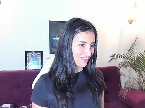 Snapshot of paulinamoons1 chatting on 14, 12, 2025 paulinamoons1 online show from 14, 12, 2025