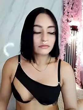 Nanda Vixen online show from 11, 9, 2025