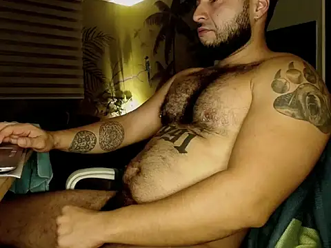 Snapshot of kink_8 chatting on 24, 12, 2024 kink 8 online show from 24, 12, 2024