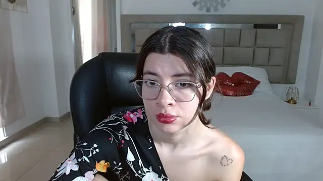 zoecruzz online show from 21, 11, 2025