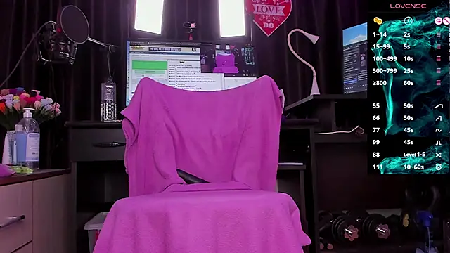 Snapshot of Raissa_sky26 chatting on 5, 12, 2024 Raissa sky26 online show from 5, 12, 2024