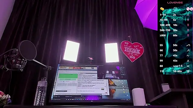 Snapshot of Raissa_sky26 chatting on 8, 1, 2025 Raissa sky26 online show from 8, 1, 2025