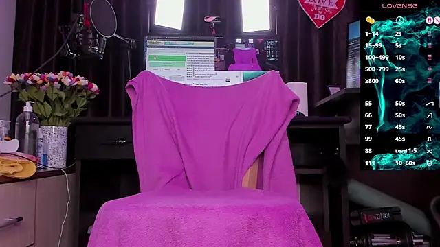 Snapshot of Raissa_sky26 chatting on 29, 9, 2025 Raissa sky26 online show from 29, 9, 2025