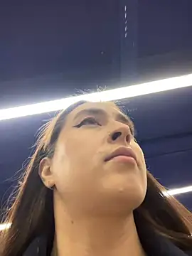 Holly Play online show from 7, 1, 2026