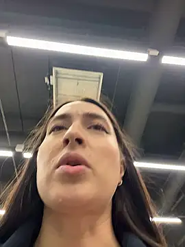 Holly Play online show from 17, 1, 2026