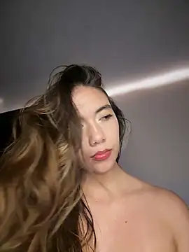Snapshot of Iris_lee chatting on 28, 4, 2026 Iris lee online show from 28, 4, 2026
