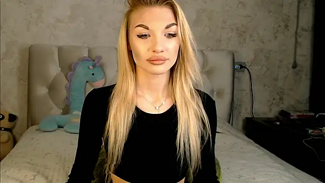 Ella Milla online show from 28, 2, 2026