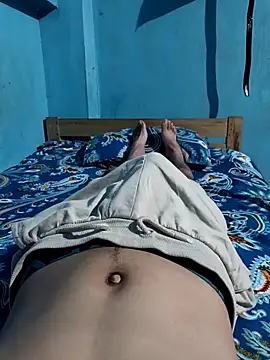 Snapshot of funnguy25 chatting on 29, 10, 2025 funnguy25 online show from 29, 10, 2025