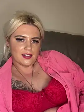 Snapshot of Blondiee3088 chatting on 19, 12, 2024 Blondiee3088 online show from 19, 12, 2024