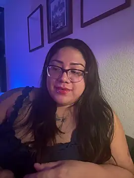 Snapshot of Phoenixcalixo chatting on 5, 8, 2026 Phoenixcalixo online show from 5, 8, 2026