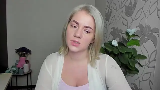 MariaSttone online show from 11, 11, 2025