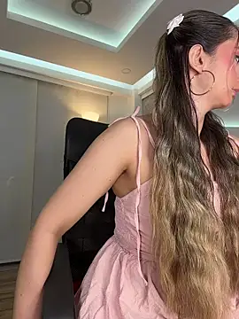 nicollefiorett online show from 19, 11, 2025