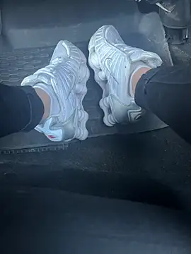 FeetVibe online show from 8, 3, 2025