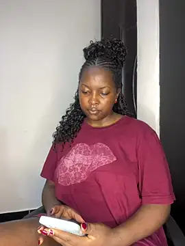 Snapshot of prettiepearl chatting on 29, 4, 2026 prettiepearl online show from 29, 4, 2026