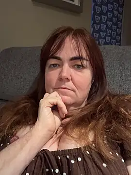 curvy-milf-abbie online show from 1, 11, 2025