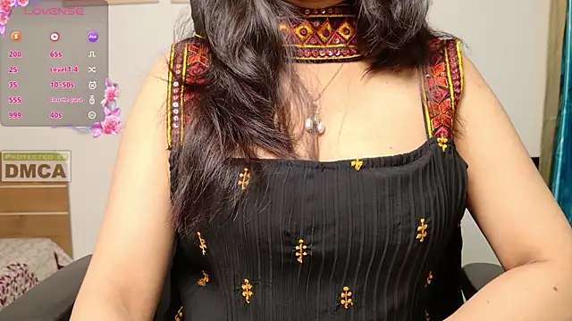 Snapshot of Punjabi_Queen1 chatting on 10, 11, 2025 Punjabi Queen1 online show from 10, 11, 2025