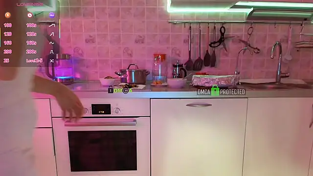 MilfeaN online show from 14, 10, 2025